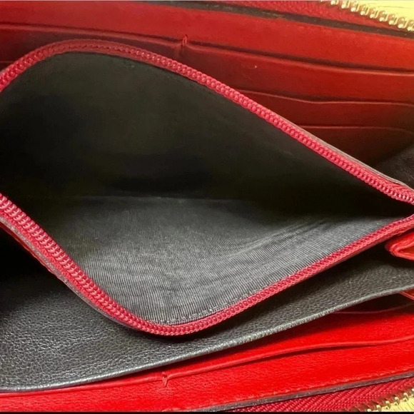 Gucci Red Leather Microguccissima Zip Around Wallet - Picture 12 of 13